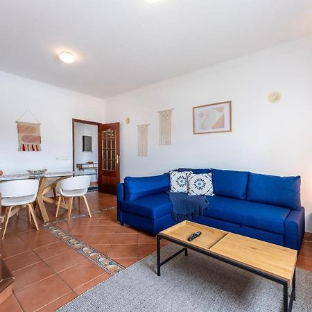 Peaceful 1 Bdr Apartment W/ Balcony By Lovelystay Almancil Bagian luar foto