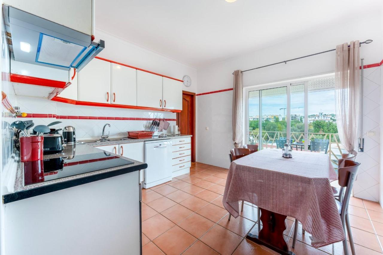 Peaceful 1 Bdr Apartment W/ Balcony By Lovelystay Almancil Bagian luar foto