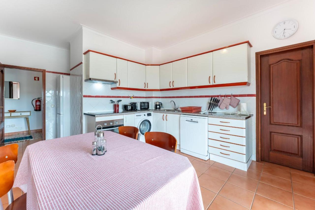 Peaceful 1 Bdr Apartment W/ Balcony By Lovelystay Almancil Bagian luar foto