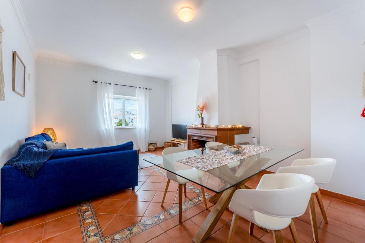 Peaceful 1 Bdr Apartment W/ Balcony By Lovelystay Almancil Bagian luar foto